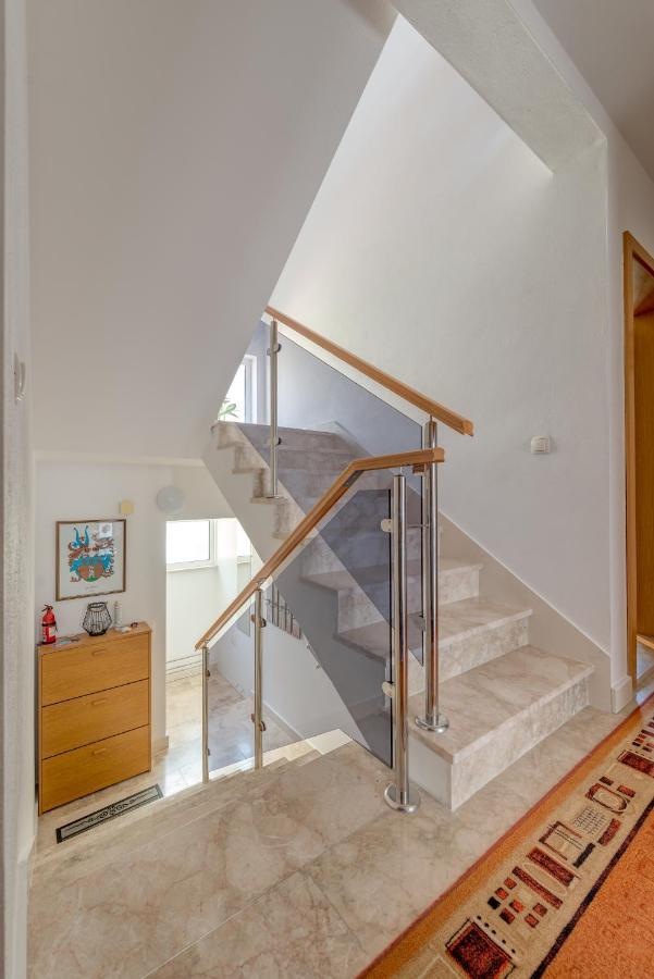 Villa Lille Trogir Bagian luar foto