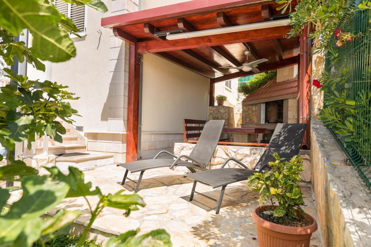 Villa Lille Trogir Bagian luar foto