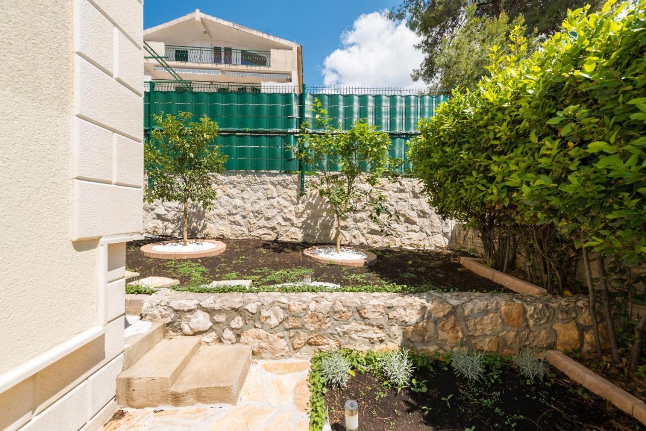 Villa Lille Trogir Bagian luar foto