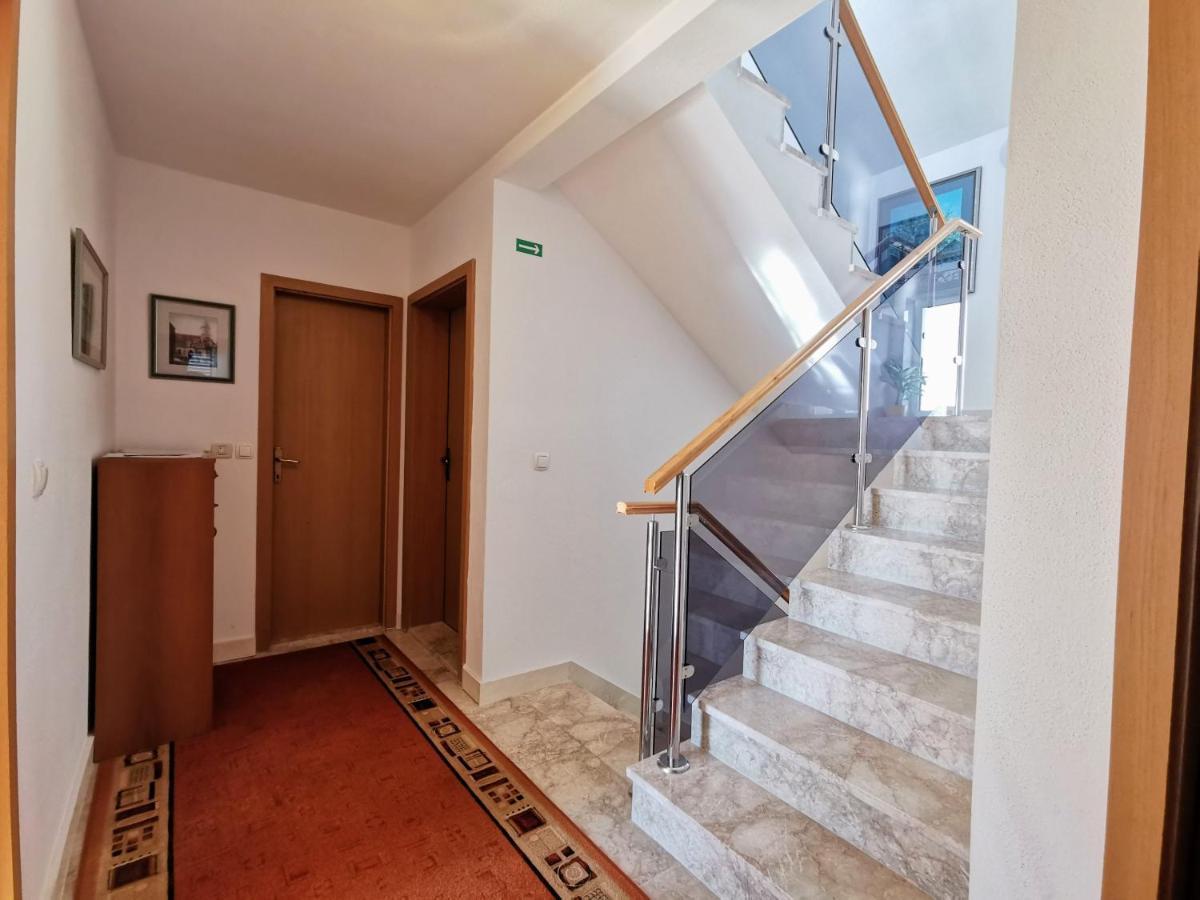 Villa Lille Trogir Bagian luar foto