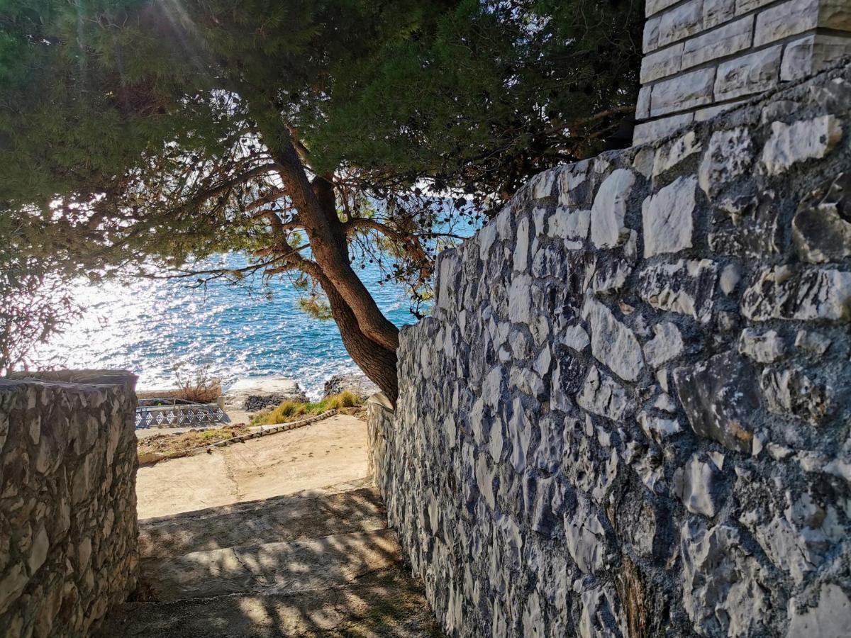 Villa Lille Trogir Bagian luar foto