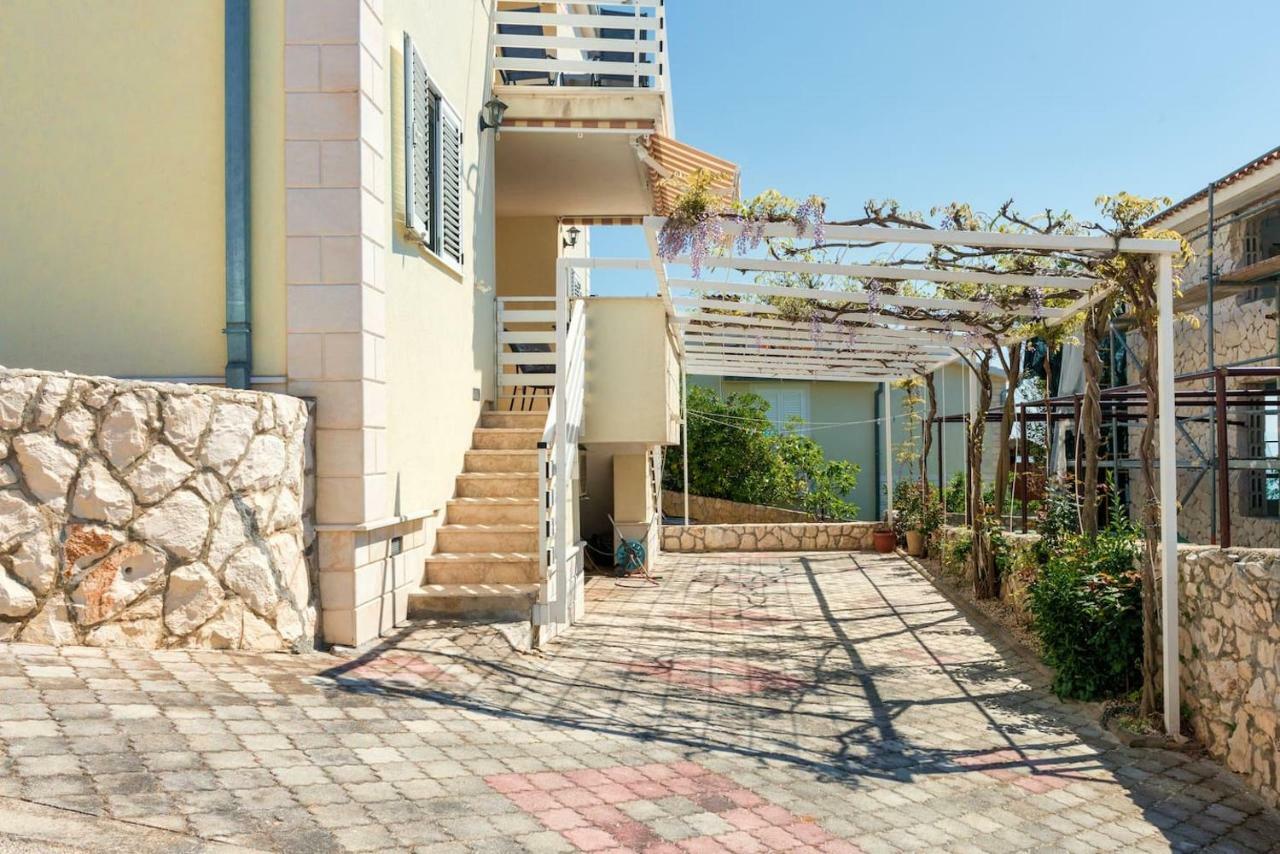 Villa Lille Trogir Bagian luar foto