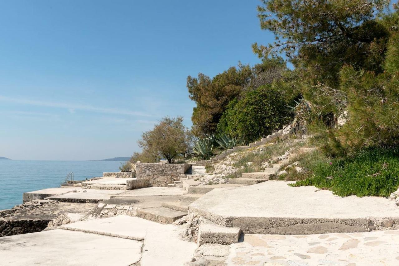 Villa Lille Trogir Bagian luar foto