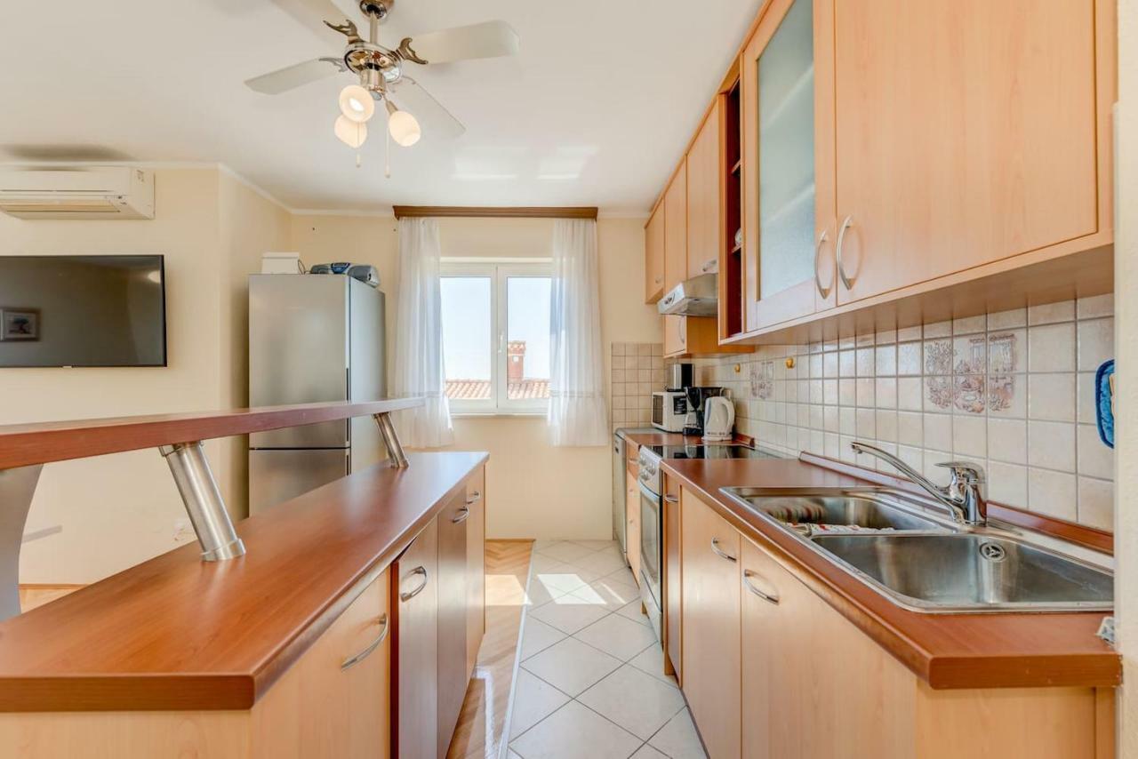 Villa Lille Trogir Bagian luar foto